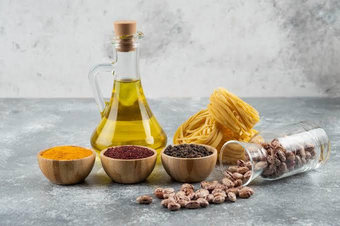 लाकडी घाणा: तेल नव्हे, अमृत! एका पारंपरिक खजिन्याचा सखोल शोध